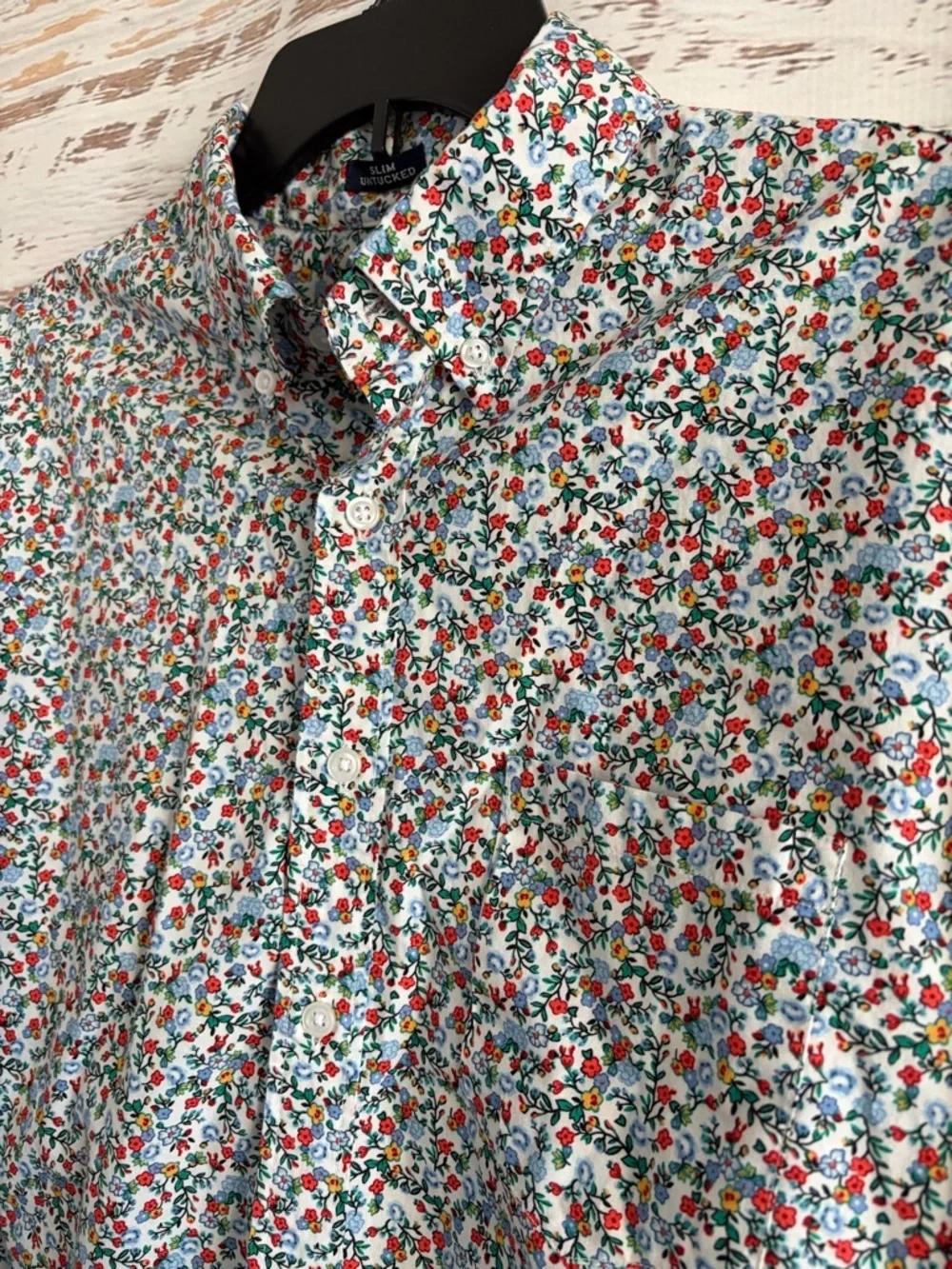 J Crew Slim Untucked Men's White Floral Button-Down Shirt